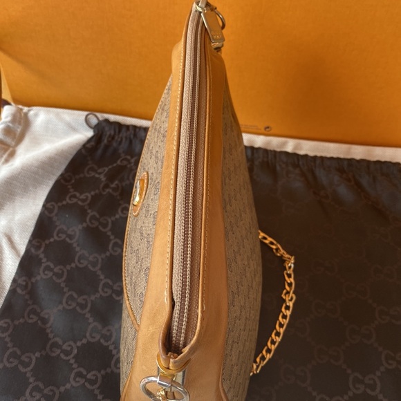 CURRENTLY RESERVED FOR KELLY Authentic GUCCI Pochette Vintage - Picture 10 of 15